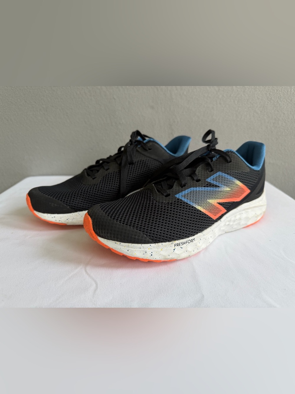 New Balance Fresh Foam Running Shoes Kids s5 Orange Blue